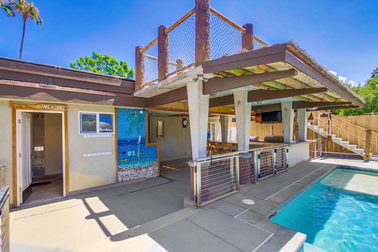 Heated private pool in La Mesa